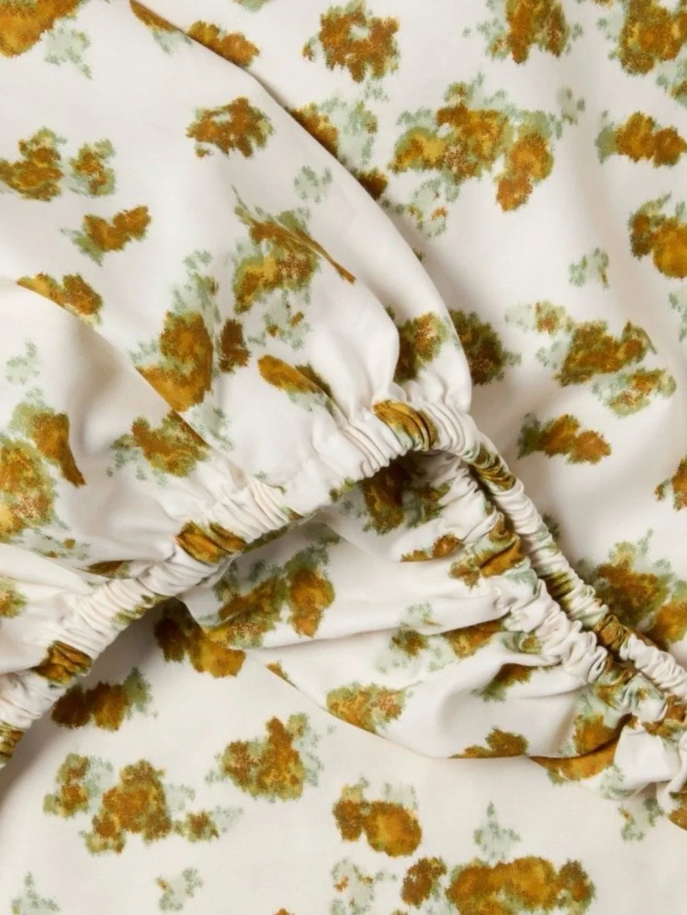 King 400 Thread Count Performance Sheet Set Gold Blurred Floral - Threshold
